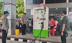 Polres Tanjung Balai Siagakan Personel di Sejumlah SPBU Pastikan Distribusi BBM Lancar