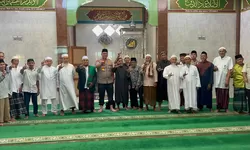 Kapolres Langkat Safari Jumat di Masjid Al-Hidayah, Berikan Edukasi dan Pencerahan Kamtibmas kepada Jamaah