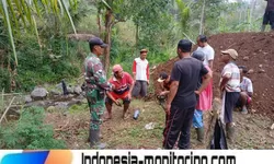Gotong Royong Babinsa dan Warga Desa Candi, Wujud Nyata Kebersamaan dan Kepedulian Lingkungan