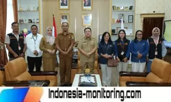 Wali Kota Pematangsiantar Menerima Petugas Sensus di Ruang Kerja  Jl.Merdeka.