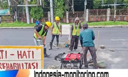 Pemko Pematangsiantar Melalui Dinas PUTR Merehabilitasi Jalan Berlubang.