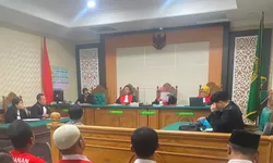Perkara Dugaan Penggelapan Sertifikat, Notaris/PPAT Sujayanto Jalani Sidang di PN Sidoarjo