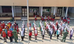 Masa MPLS, Puluhan Siswa SMK Pancasila 5 Wonogiri Dilatih Tentara