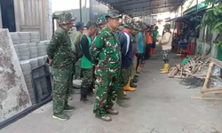 Anggota Satgas TMMD, Ormas, Linmas & Masyarakat Tancap Gas Kerjakan Pembongkaran Begesteng dan Pemerataan Tanah  ‎