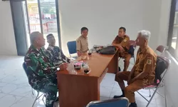 Anjangsana Babinsa Pererat Sinergi dengan Tokoh Masyarakat, Dukung Program Pemerintah di Manyaran