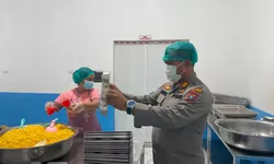 Pastikan Kualitas Program MBG, Propam Polres Tapteng Lakukan Pengawasan Ketat di SPPG YKB Pandan dan Sarudik