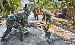Bukan Sekadar Mengecor, Satgas TMMD Pastikan Jalan Aman hingga ke Pintu Rumah Warga