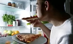Kebiasaan Makan Saat Begadang Bisa Bikin Gendut Lho...