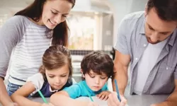 Peran Keluarga untuk Anak: Tempat Perlindungan atau Pertentangan ?