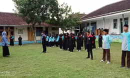 Begini Cara PMI Jember Menyiapkan Relawan Masa Depan, Puluhan Siswa MTs Al Azhar Digembleng Selama 2 Hari
