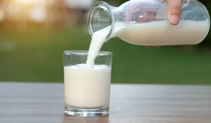 Ini Bahayanya Minum Susu Sebelum Tidur