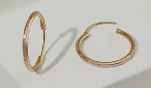 Update Harga Emas Perhiasan Hari Ini 5 Desember 2025 Naik, Sinyal Positif?