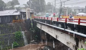 Hujan Deras Guyur Tahuna, Sungai Akembuala Meluap, BPBD Sangihe Imbau Warga Waspada