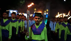 Belasan ribu warga saksikan pawai takbiran