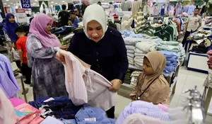 Sumringah anak yatim ke Plaza Aceh bersama Kak Na 