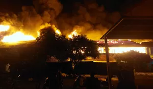 Belasan ruko semi permanen terbakar di Kota Fajar, Ace