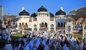 Objek wisata spritual ini dipadati pengunjung lebaran di Banda Aceh