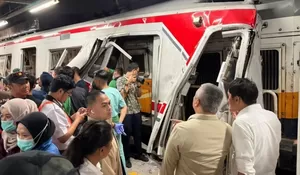 Gangguan Perjalanan KA di Bekasi Timur, Lakukan Evakuasi Korban Pasca Kecelakaan