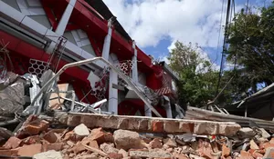 Kerusakan Gedung KONI Pascagempa di Manado