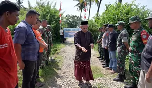 Diawali Dengan Tradisi “Peusijuk”, TNI AD Bangun Jembatan Aramco di Pidie