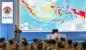 BNPB ingatkan risiko bencana tinggi di Indonesia, daerah bersiap pegang komando 