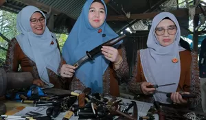Dekranasda Aceh Besar Dorong Regenerasi Perajin Rencong