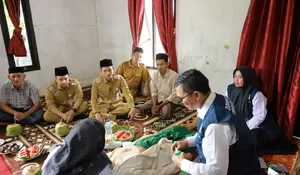 Pemkab Aceh Barat berkantor di Gampong, ada apa?