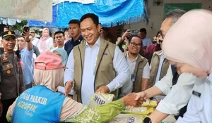 Untuk menjaga daya beli masyarakat, Bulog salurkan 240.000 ton beras ke berbagai daerah 