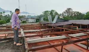Puting beliung terjang Bener Meriah,  rumah dan meunasah rusak