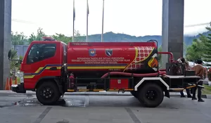 Pusat serahkan mobil Damkar multifungsi untuk Aceh Tengah