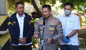 Pelimpahan tersangka Don Ritto beserta BB ke Kejaksaan dikawal ketat