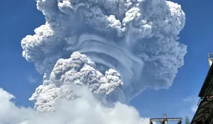 Gunung Sinabung erupsi, begini statusnya