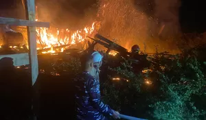 Kapal nelayan terbakar di bantaran sungai Lampulo Banda Aceh