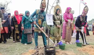 Hardikda nuansa berbeda, ada guru tanam 10.000 pohon pascabencana 