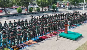 Prajurit TNI  Shalat Istisqa di tengah kekeringan di Aceh Utara