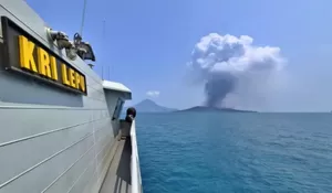 TNI AL pantau  peningkatan erupsi Gunung Anak  Krakatau