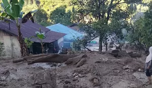 Curah hujan tinggi, jalan lumpuh tertimbun longsor di Gayo Lues