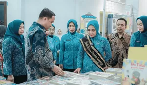 Bunda Literasi Lampung Purnama Wulan Sari Mirza Buka Big Event “Out of the Boox” Gudang Buku Keliling 2026