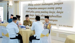 Gubernur Rahmat Mirzani Djausal Buka Puasa Bersama di Mapolda Lampung