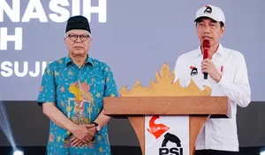 Alzier Minta Publik Tak Polemikkan Gelar Adat Jokowi di Lampung