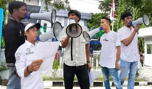 Kartu BPJS Kerap Nonaktif, Perangkat Desa Seruduk Kantor BPJS Bulukumba