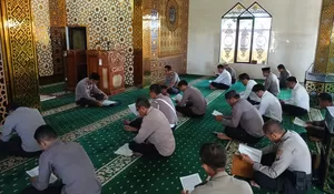 Polisi Mengaji Warnai Ramadan, Polres Bulukumba Khatam Al-Qur’an 30 Juz Setiap Hari