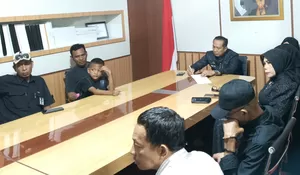 Hari Jadi Bulukumba ke-66, Ruang Wakil Ketua DPRD Syahruni Haris Dipadati Tamu Terima Aspirasi Nelayan