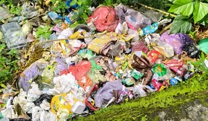 Jumat Bersih, Tumpukan Sampah di Sungai Batas Tamaona–Orogading Disorot