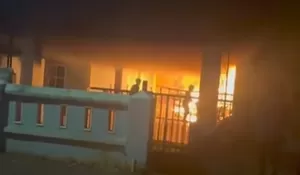 BREAKING NEWS: Kantor Desa Benteng Malewang Dilalap Api
