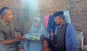 Berkah Ramadhan, Syahruni Haris Salurkan Kurma untuk Warga dan Masjid di Bulukumba