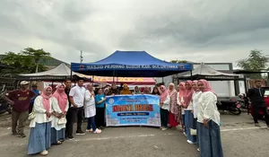 Alumni 95 SMANSA Serahkan Bantuan Korban Kebakaran di Bulukumba