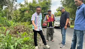 Terima Masukan Warga, Syahruni Haris dan Andi Usdar Tinjau Pengerjaan Jalan di Tamaona