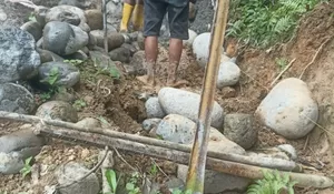Proyek Jalan Hadiah Awal Tahun Bupati Bulukumba dan AIA Disorot Warga, Talud Diduga Tak Digali dan Langgar Juknis