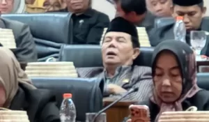 Anggota DPRD Bulukumba Tertidur Saat Paripurna, Dalih “Manusiawi” Tuai Sorotan